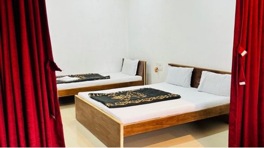 VIP Triple Sharing Room